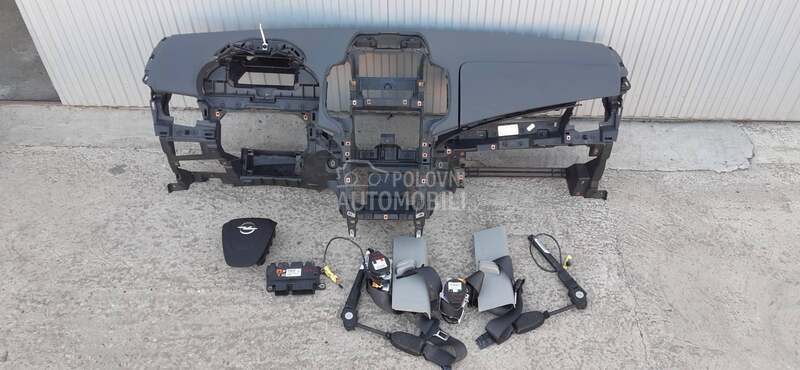 Istrument tabla komplet za Opel Zafira od 2012. do 2016. god.