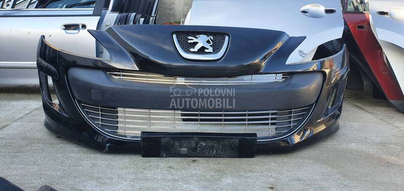 Prednji branik za Peugeot 308