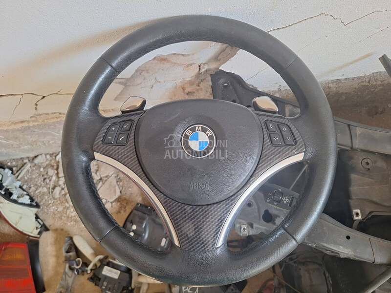 Volan sa saltalicama za BMW Serija 1, Serija 3 od 2005. do 2012. god.