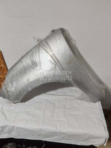 levo krilo za Reno senic 3 za Renault Scenic