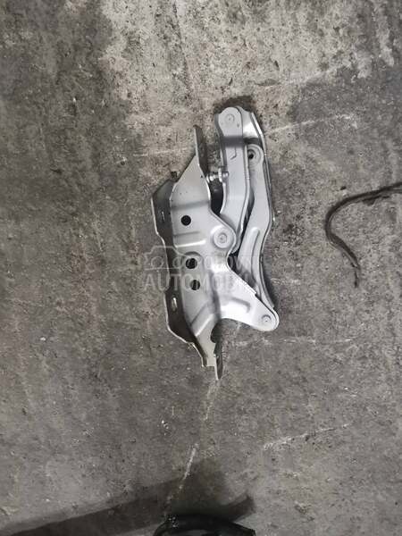 Sarke haube za Mercedes Benz A Klasa, B Klasa od 2004. do 2012. god.