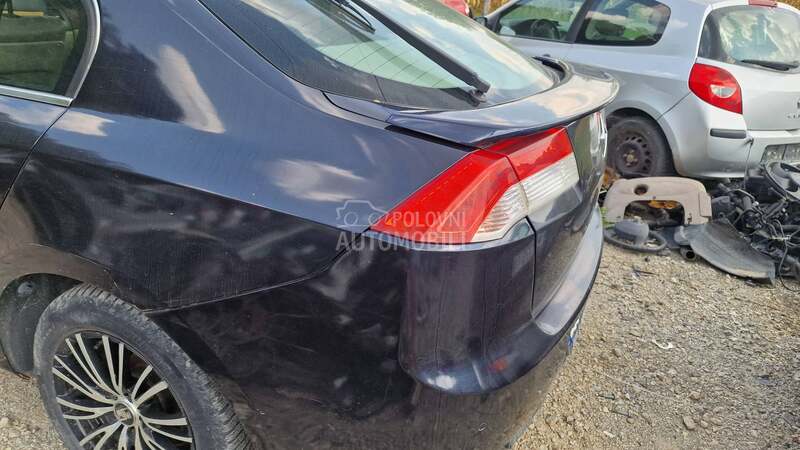 zadnji spojler za Renault Laguna od 2008. do 2012. god.
