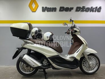 Piaggio Beverly 300IE, 4.200 €, 2012. , 278 cm3, 32.000 km, 16kW (22 KS), Scooter, Beograd