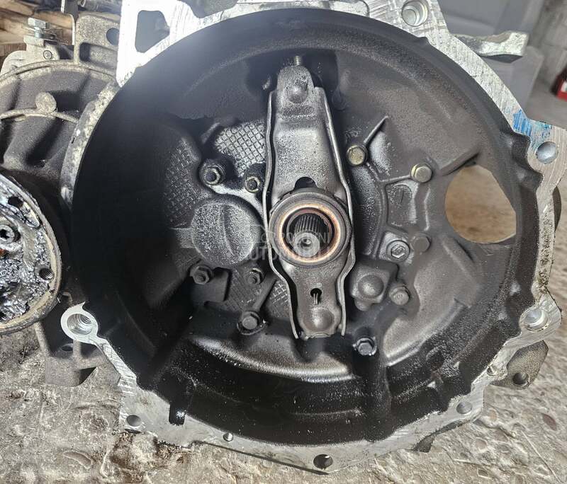 Menjač 5 brzina za Volkswagen Golf 5