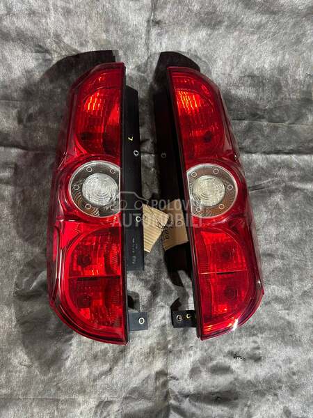 Stop svetla za Fiat Doblo od 2010. do 2015. god.