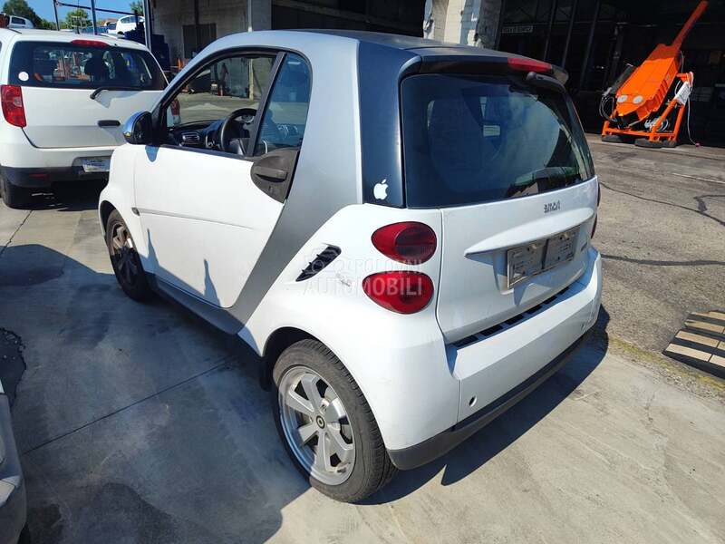 Zadnji branik za Smart ForTwo od 2007. do 2010. god.