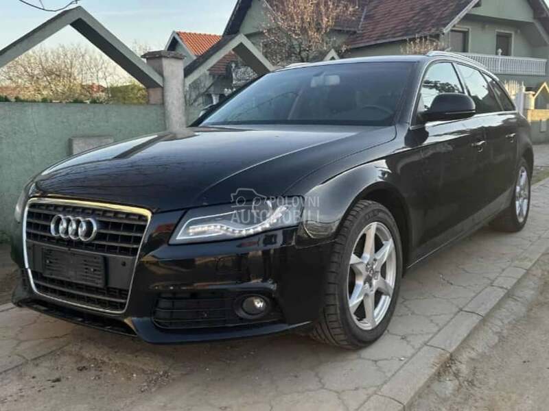 Hauba crna B8 za Audi A4 od 2007. do 2015. god.