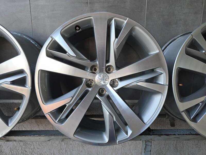 Aluminijumske felne peugeot original 19" 5 x 108