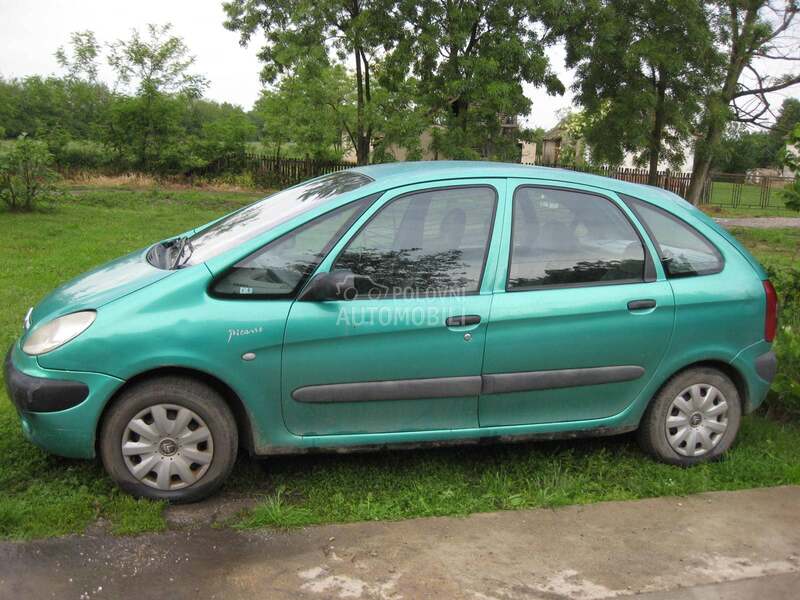 Citroen Xsara Picasso 2.0 hdi 2002. god. -  kompletan auto u delovima