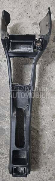 Plastika oko menjaca za Opel Astra G