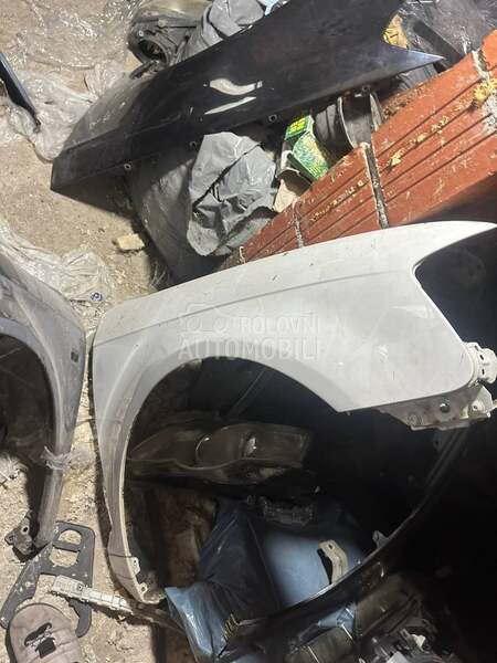 Blatobran desni za Audi A3