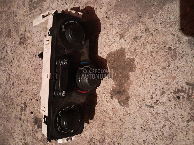 konzola klime za Renault Scenic od 2002. do 2009. god.