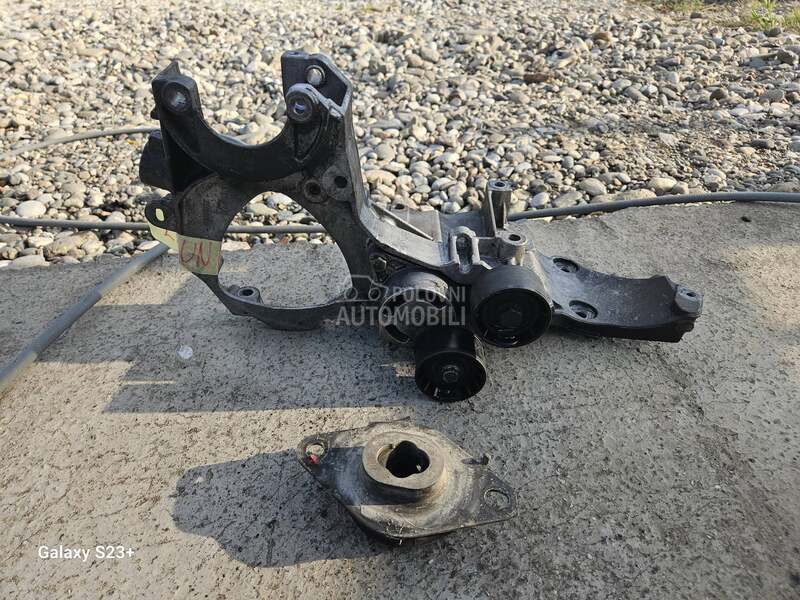 NOSAC MENJACA MOTORA za Renault Laguna