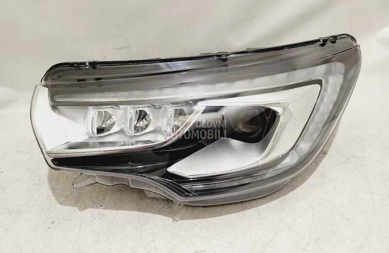 levi far xenon za Citroen DS4 od 2015. do 2020. god.