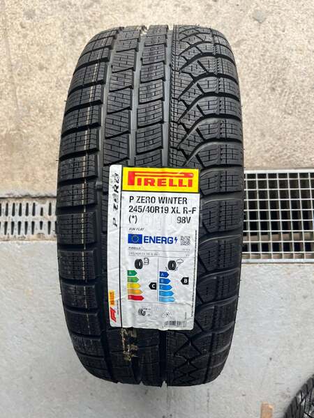 Pirelli 275/35 R19 Zimska