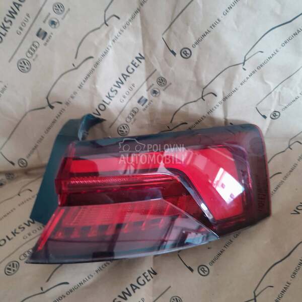 B9 desno led stop svetlo za Audi A5 od 2016. do 2022. god.
