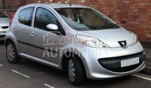 POKLOPAC KUKE PREDNJEG BRANIKA za Peugeot 107 od 2006. do 2012. god.