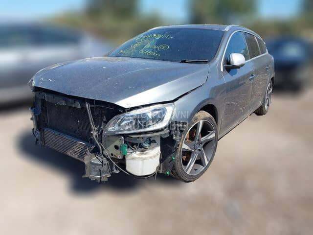 Volvo V60 2.0 D4 2015. god. -  kompletan auto u delovima