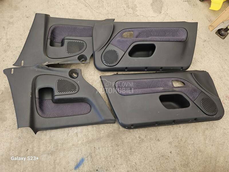TAPACIR  3 VRATA za Renault Clio od 2001. do 2003. god.
