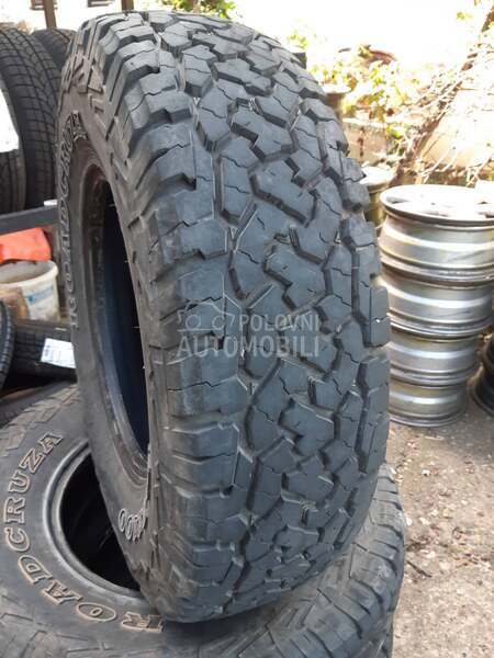 Ostalo 235/85 R16 Zimska