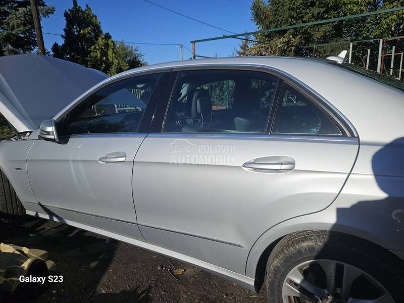 E Klasa W212 Prednja leva za Mercedes Benz E Klasa od 2009. do 2014. god.