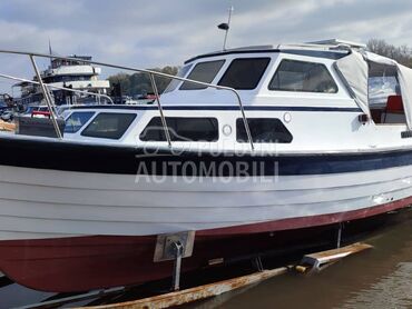 SAGA 27, 16.000 €, 1974. , Jahta, Plastika, Dužina: 8.1 m, Širina: 2.8 m, Visina: 2.5 m, Novi Beograd