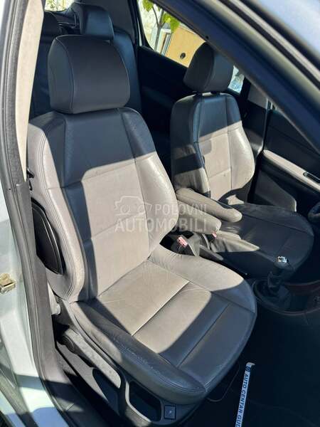 Kozna sedista bez hecbek 307 za Peugeot 307