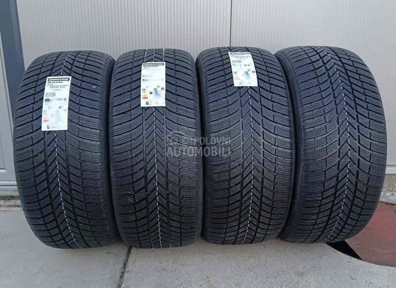 Bridgestone 285/40 R22 Zimska