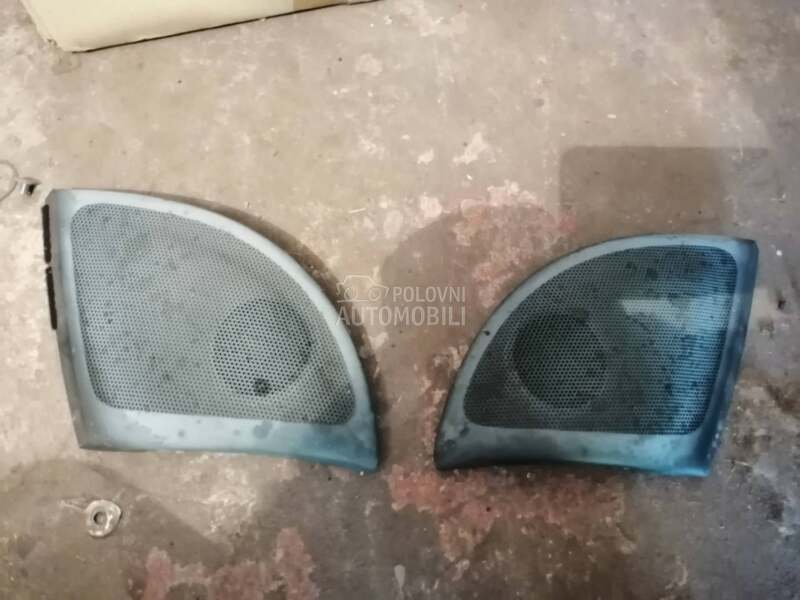 mrezica zvucnika inst. table za Renault Megane od 1995. do 1999. god.