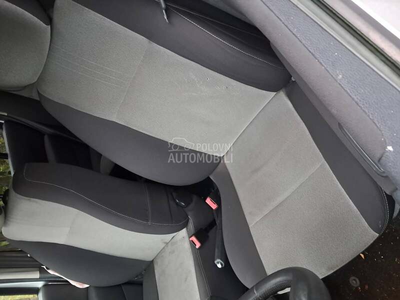 enterijer za Renault Grand Modus od 2008. do 2014. god.