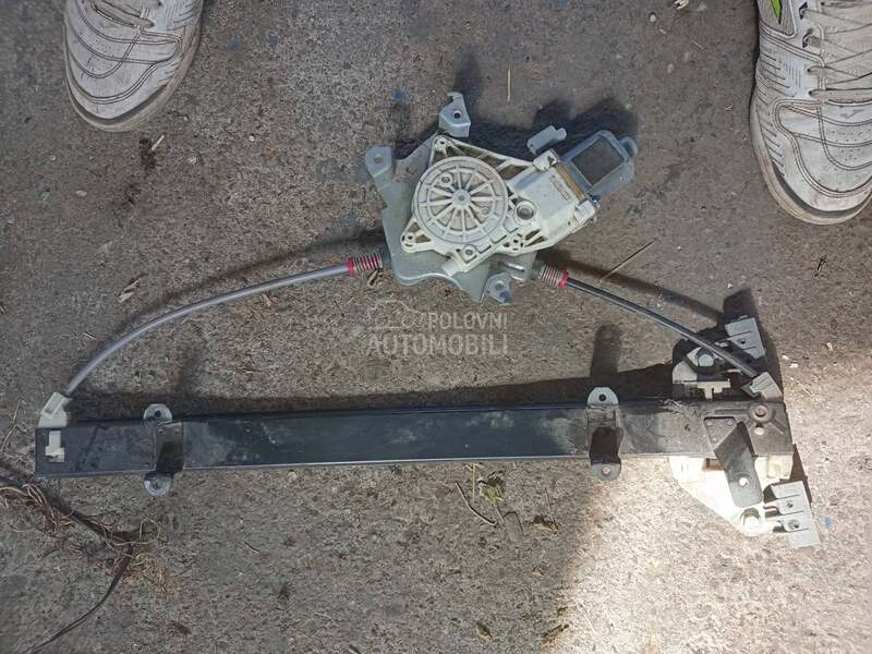 Podizac prozora za Nissan Micra od 2002. do 2007. god.