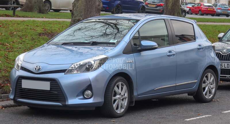 Toyota Yaris Hibrid 2013. god. -  kompletan auto u delovima