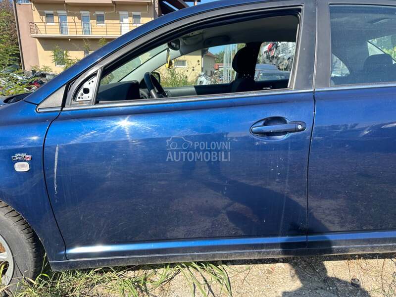 Prednja leva vrata za Toyota Avensis od 2003. do 2007. god.