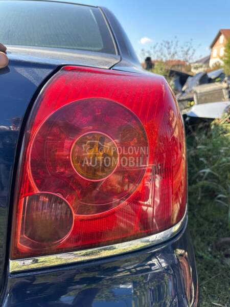 Stop lampa sedan za Toyota Avensis od 2003. do 2005. god.