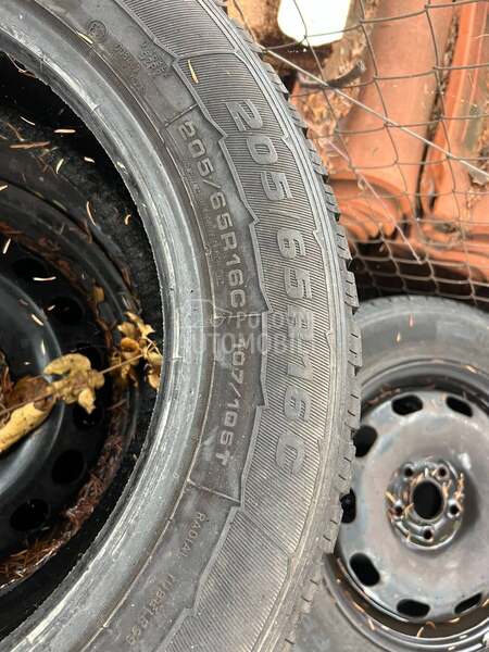 Goodyear 205/65 R16 Zimska