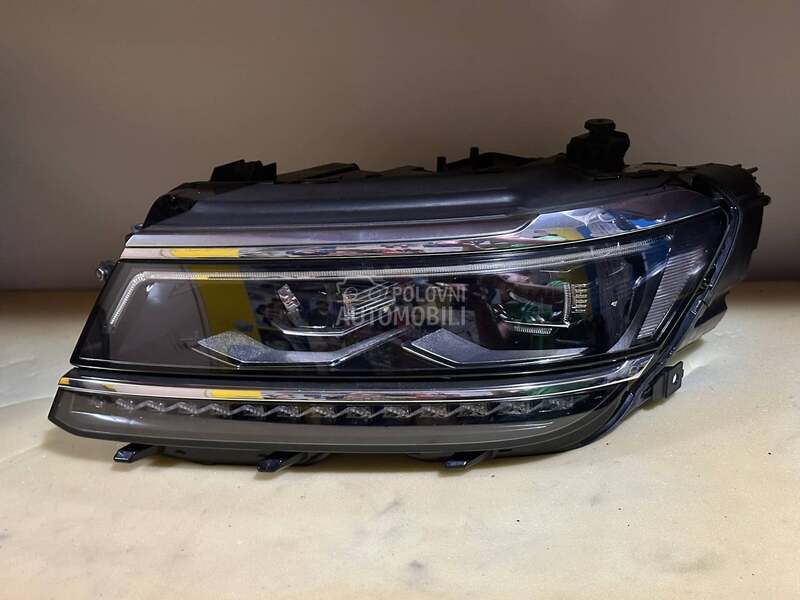 Far za Volkswagen Tiguan od 2016. do 2019. god. - 5NB 941 081 D
