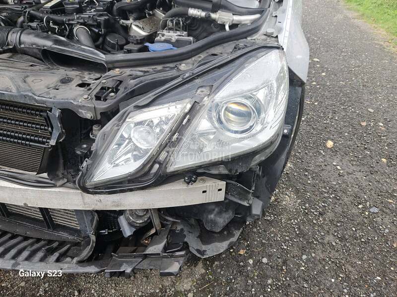 W212 Levi Far Xenon za Mercedes Benz E Klasa od 2009. do 2012. god.