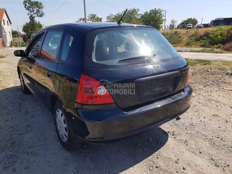 Honda Civic 1.6 2003. god. -  kompletan auto u delovima