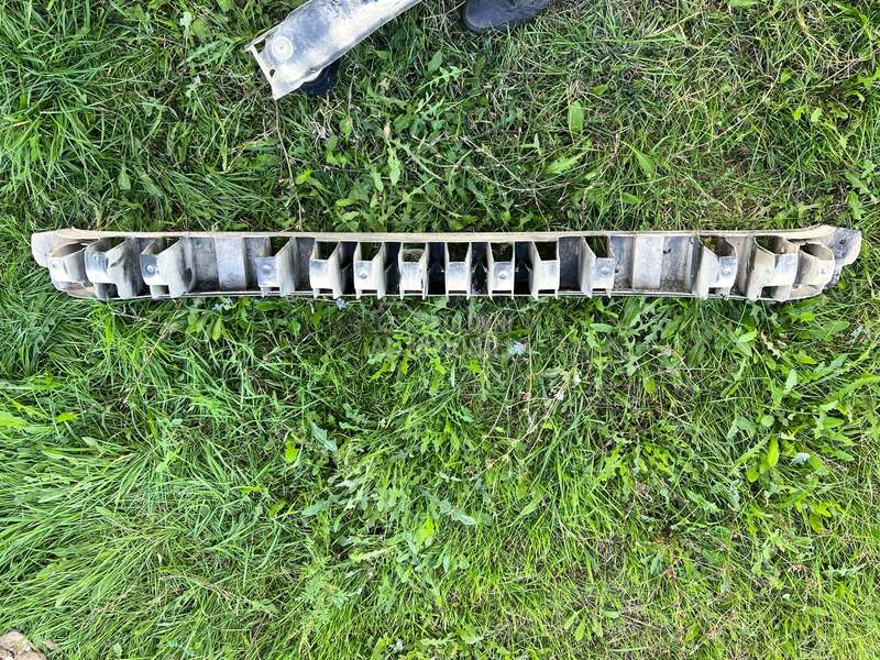 nosac branika zadnji za Citroen C5 od 2000. do 2004. god.