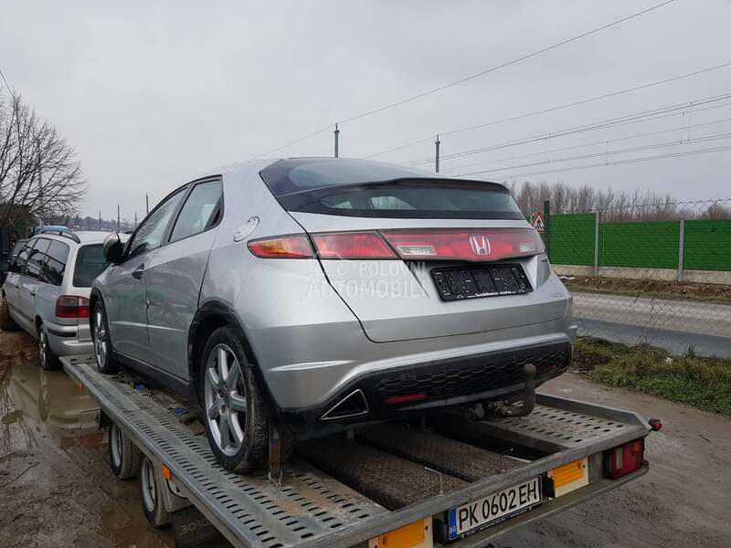 Honda Civic 2.2 2007. god. -  kompletan auto u delovima
