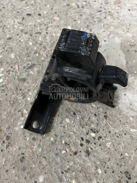 Nosac motora desni za 1.9 JTD za Suzuki SX4 od 2006. do 2013. god.