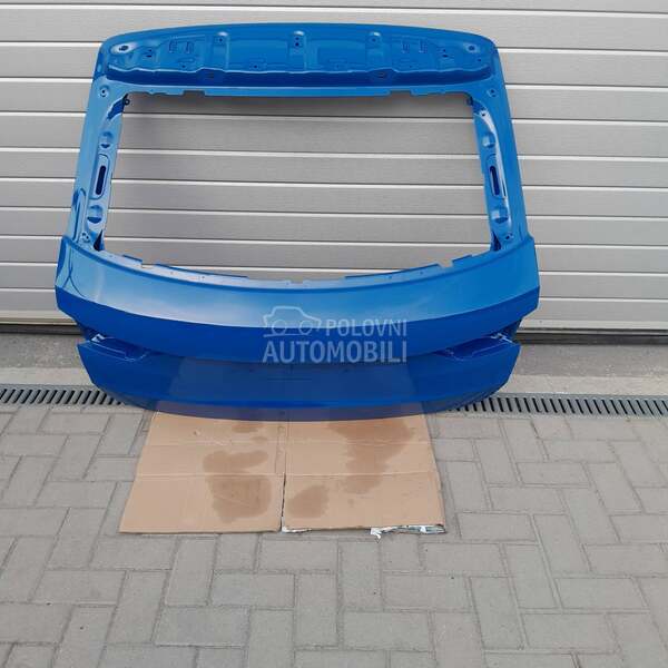 Gepek vrata za Audi Q3