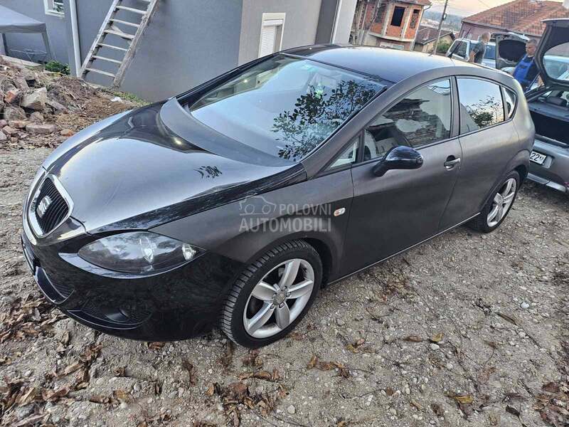 Seat Leon -  kompletan auto u delovima