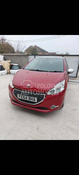 hauba krilo far za Peugeot 208 od 2012. do 2016. god.