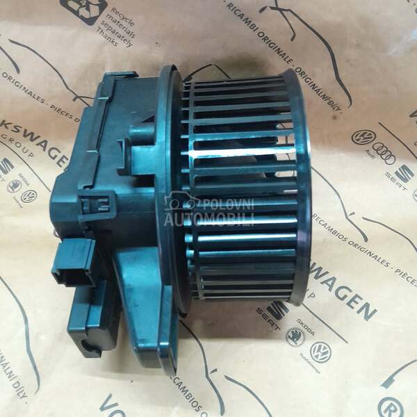 Ventilator kabine 4M1 820 021C za Audi A6, A8, Q5 ...