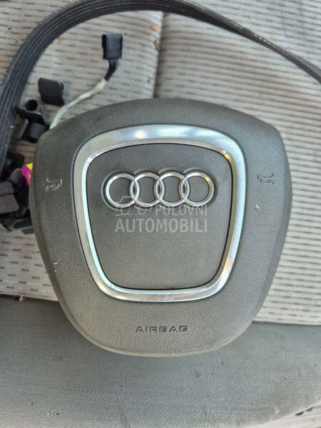 Airbag volana siva boja za Audi A6 od 2004. do 2008. god.