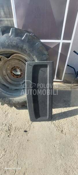 Polica gepeka za Volkswagen Polo od 2002. do 2008. god.