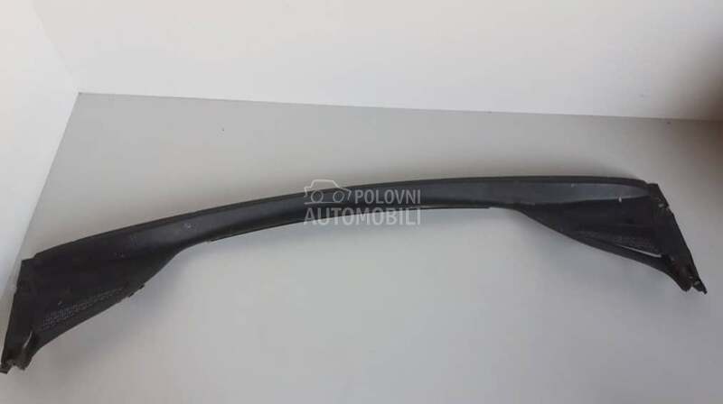 Plastika brisaca za Peugeot 307 od 2001. do 2007. god.