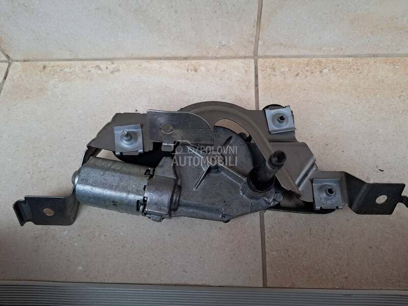 Motor i brisač gepek vrata za Ford Fiesta od 2009. do 2015. god.