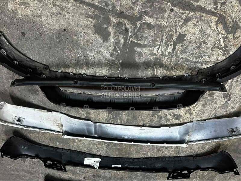 Lajsna u zadnjem braniku e46 za BMW 316, 318, 320 ...